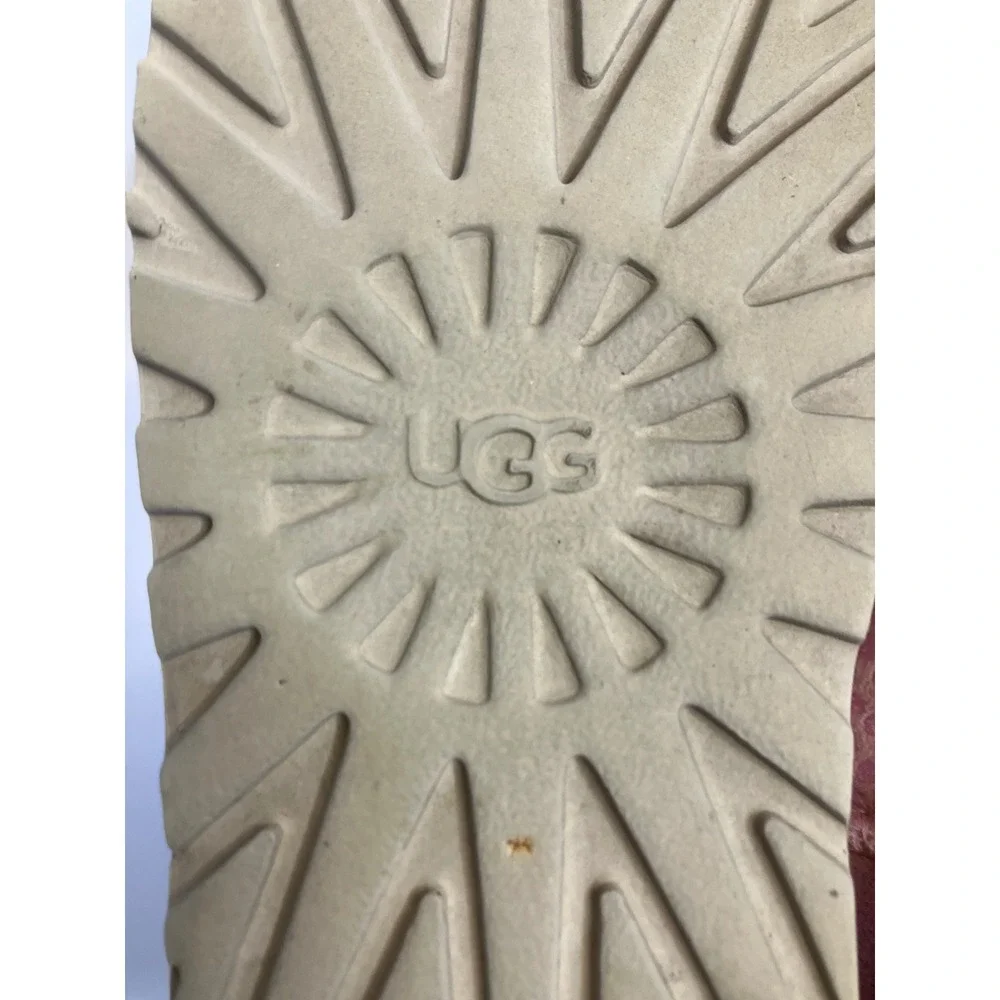 UGG classic mini